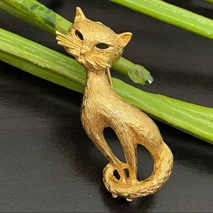 Vintage MONET Brushed Gold Tone Kitty Cat Brooch
